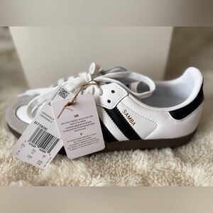 NWT Adidas SAMBA OG Shoes (Size: M4/W5)